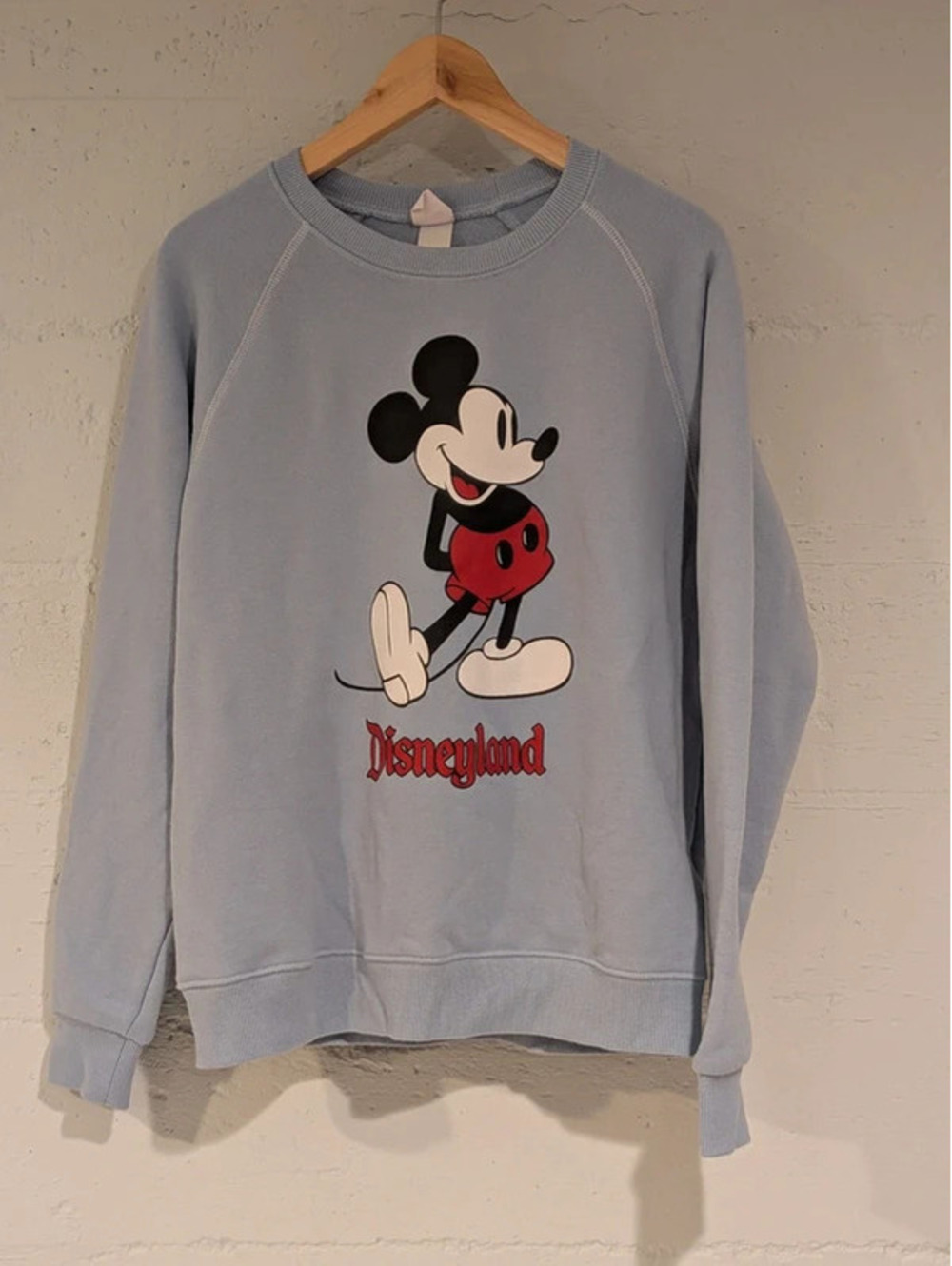 Disneyland Mickey Mouse Crewneck Graphic Sweatshirt Womens M Light Blue Retro